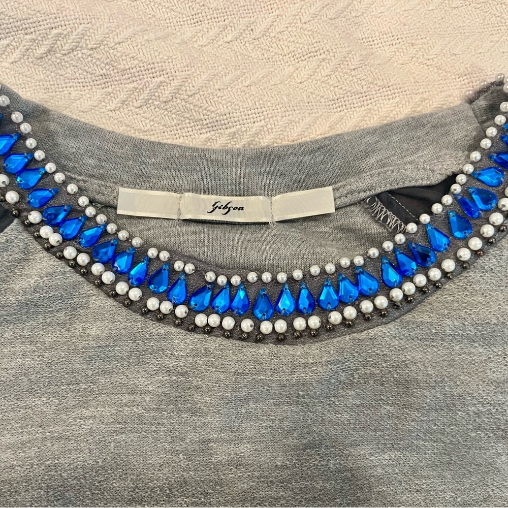Gibson Rhinestone + Pearl Top - Picture 2 of 4